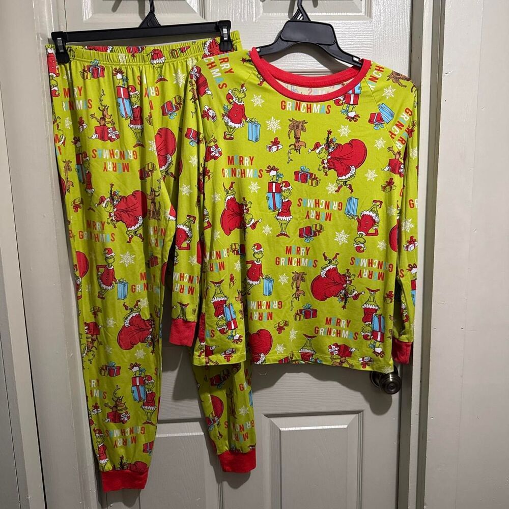 The Grinch Men's Pajamas